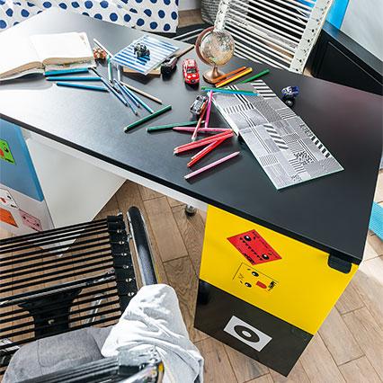 Escritorio innovador Transformers con tapa negra Young Users arreglo